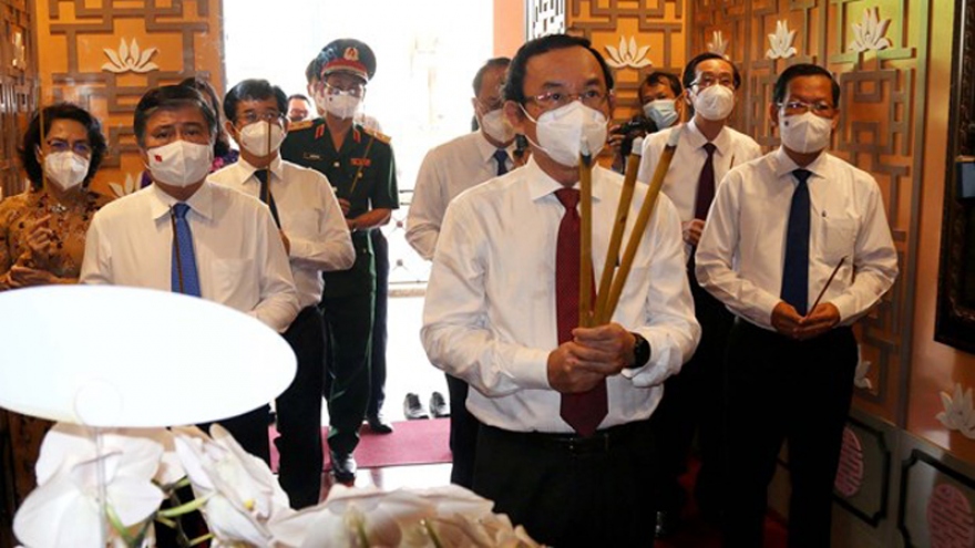 HCM City leaders commemorate President Ho Chi Minh on National Day